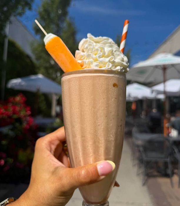 Orange creamsicle shake out on the patio